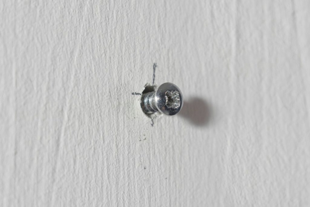 Vis Qui Dépasse Du Mur