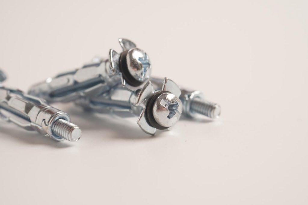 Chevilles outils