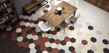 Salle à Manger Vue Du Dessus Avec Carrelages En Tomette, Au Milieu Une Table
