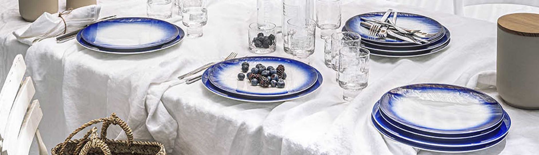 table Vaisselle Bleu Majorelle 